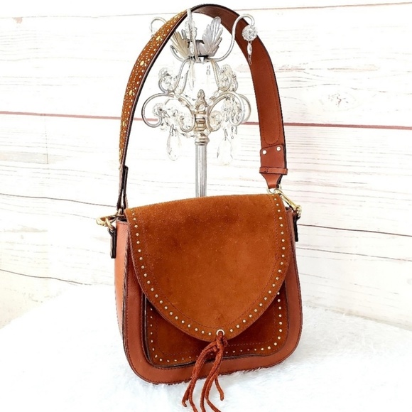Vince Camuto Handbags - Authentic Vince Camuto suede leather shoulder bag